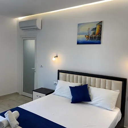 Apartment Center Ksamil