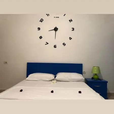 Apartment Center Ksamil